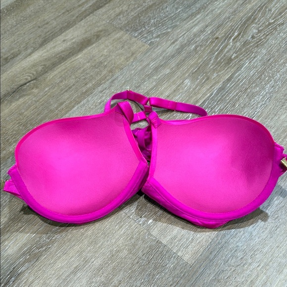 Victoria's Secret Size 32DD Pink Push-Up Bra with Satin Finish - Picture 4 of 7